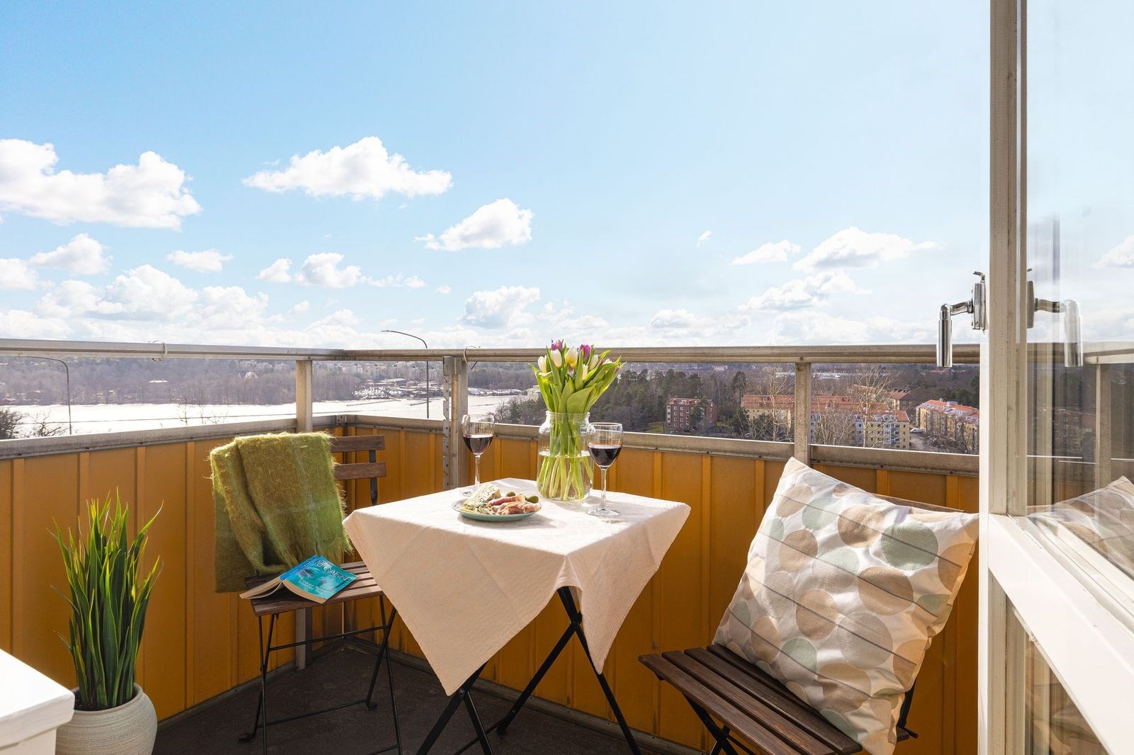 Jungfrudansen 48, 4 tr - Lägenhet Solna