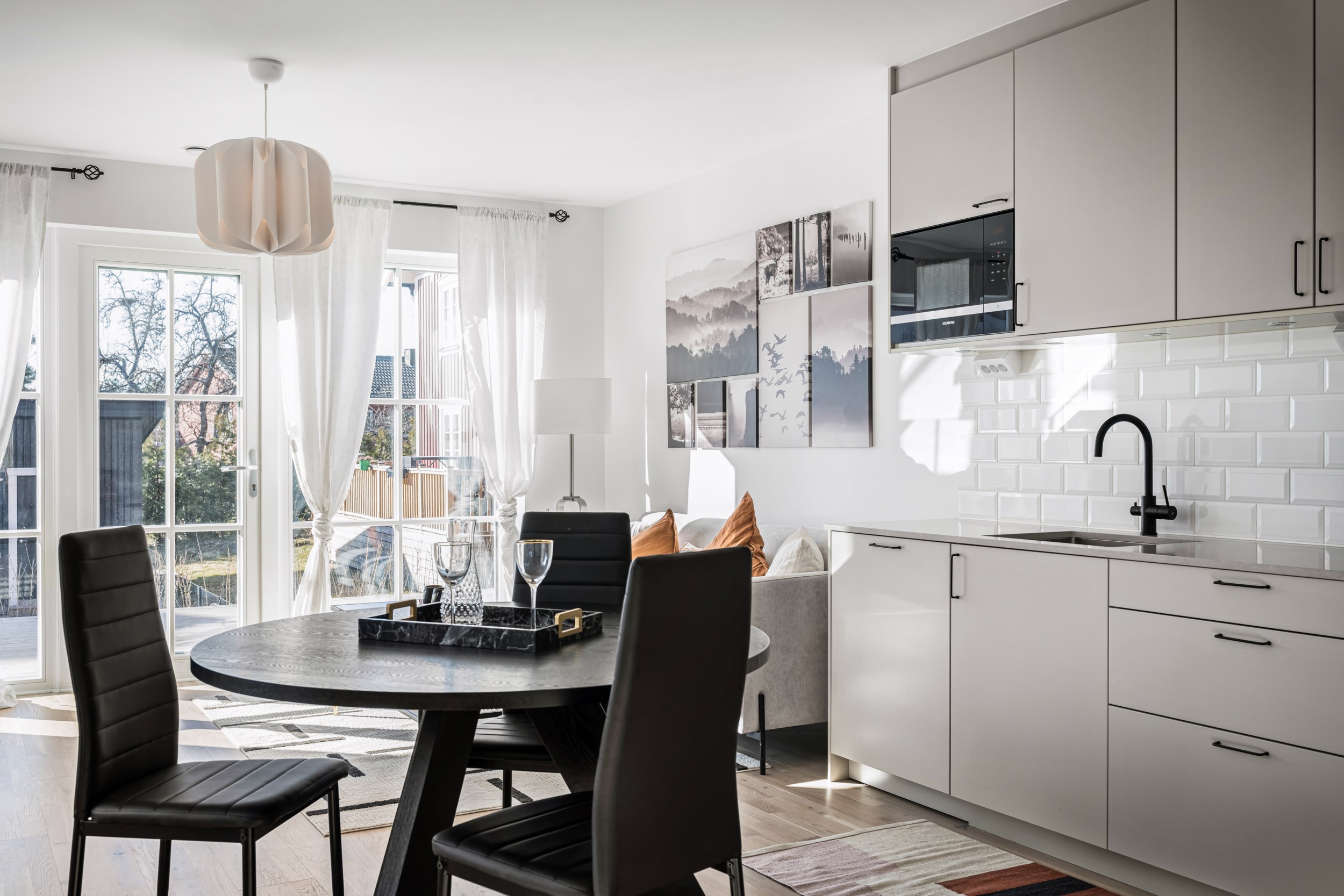 Troxhammar byväg 35C - Radhus Ekerö